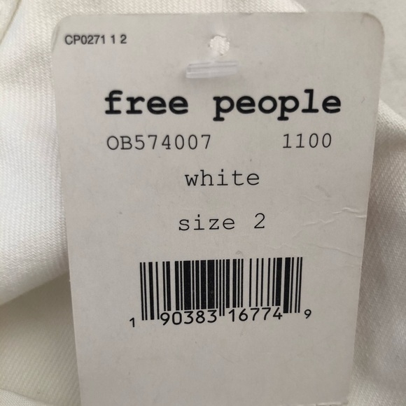 Free People Carpenter Crop White Raw Hem Jeans 2 - Picture 4 of 10